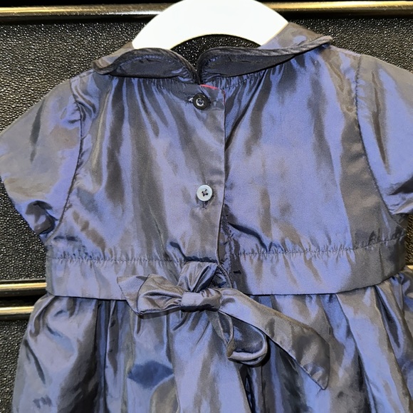 👑👸TOMMY HILFIGER ADORABLE LITTLE GIRLS’ DRESS WITH BOW DETAIL IN THE BACK - Picture 5 of 7